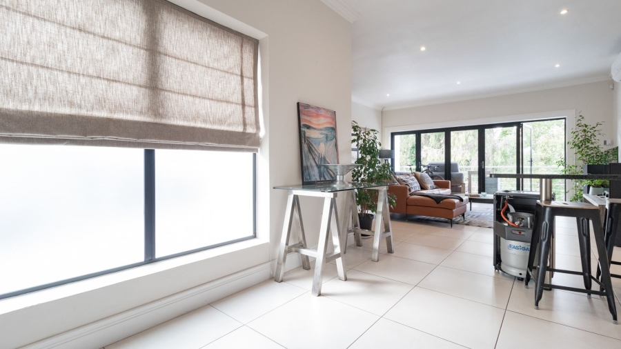 2 Bedroom Property for Sale in Bishopscourt Western Cape